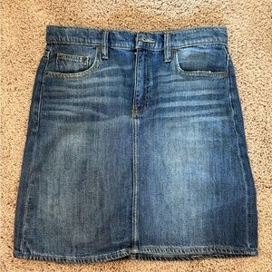 GAP blue jeans size 27 /4